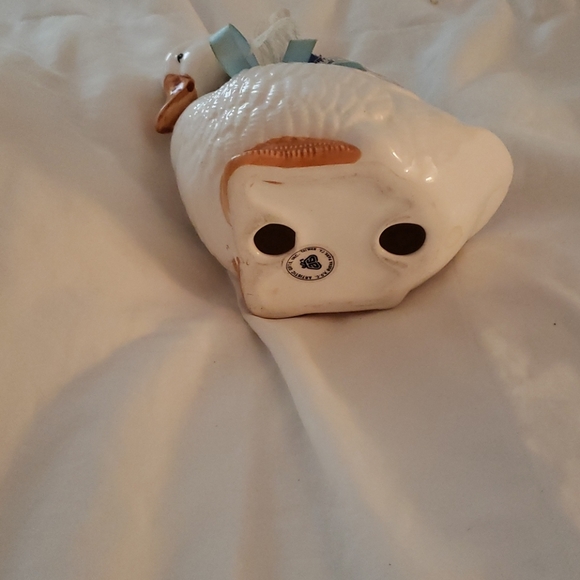 Swan figurine - preloved - Picture 3 of 4